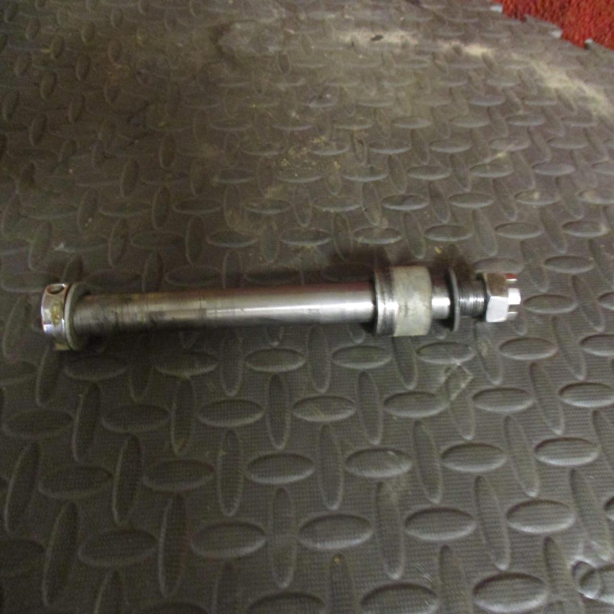 Axel – Front 71 CB 175 Honda