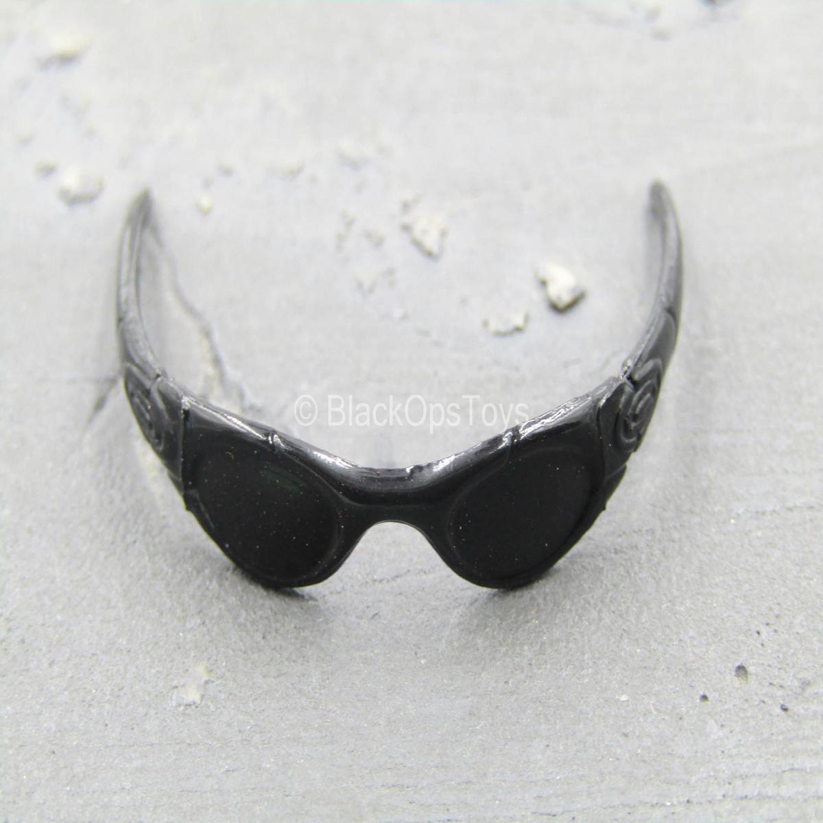 Black Wolffe WITSEC – Black Glasses